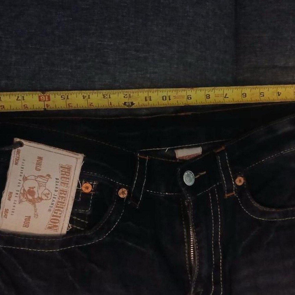 True Religion black jeans with orange budda graphic on the back pocket Size 38 - Picture 4 of 5